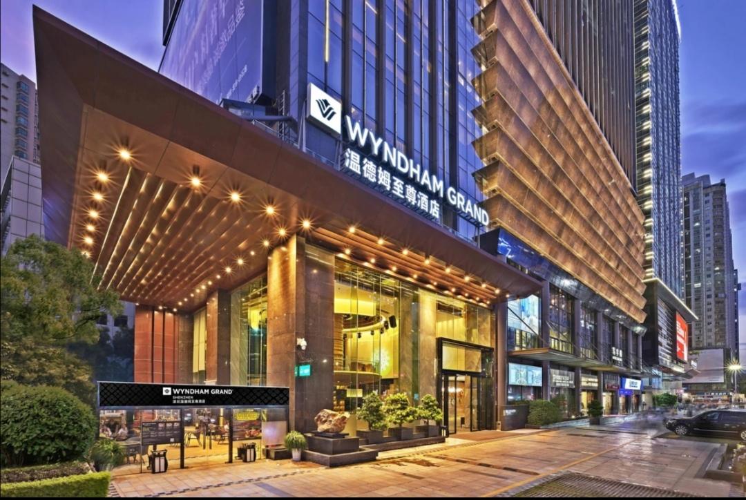 Shenzhen Futian Wyndham Grand Hotel Bagian luar foto